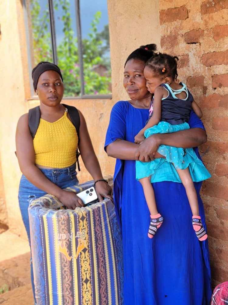 Volunteers Complete Construction of a New Library
